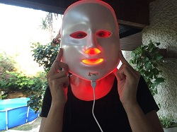 CUSTOMER REVIEW OF 7-COLOR LED FACIAL MASK(image 1)